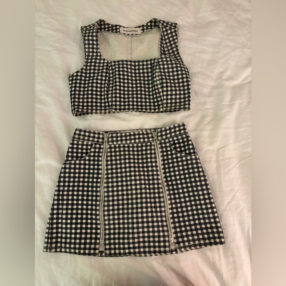 Fun checkered reformation set